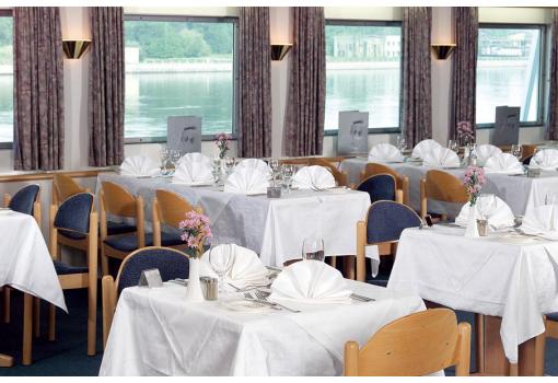 El elegante Restaurante del Buque (MiddleDeck)
